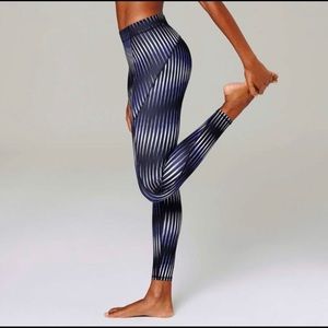 Ivy Park Size M Kaleidoscope Leggings